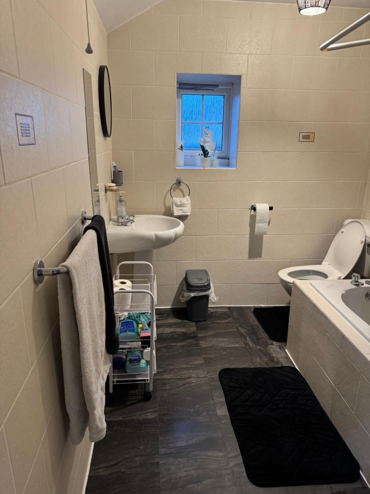 Cosy Countryside Stay- Waters Upton, เทลฟอร์ด ภายนอก รูปภาพ